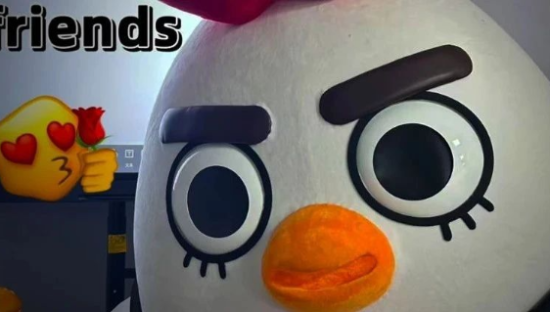 大批美国难民入侵小红书，第一批受害者笑疯！