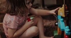 1亿小学生，送“奥特曼”上市