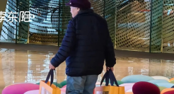 2万一件！大批“黄牛奶奶”爆炒始祖鸟