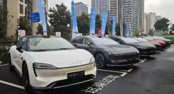 小米首批门店转卖鸿蒙汽车，吃了造车晚的亏！