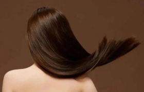 史上“最羞耻”地铁广告火了，网友：靠靠靠靠靠