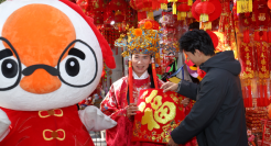 过年到处city walk的鹅小天，解锁CNY营销的天花板玩法