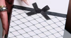 MAC魅可情人节“黑丝诱惑”惹争议？比杜蕾斯还狂野！