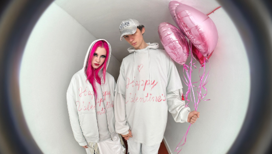 巴黎世家情人节礼物已送达