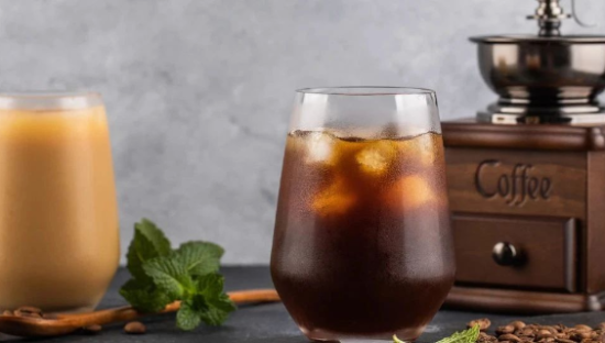 瑞幸涨价，库迪“卖饭”