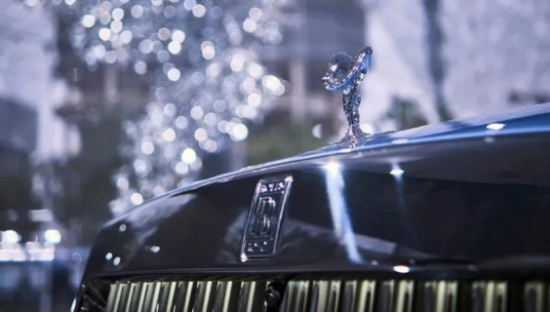 中年男人的梦中情车，疯狂降价100万？