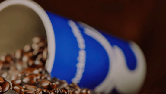 瑞幸出海，龟行两年