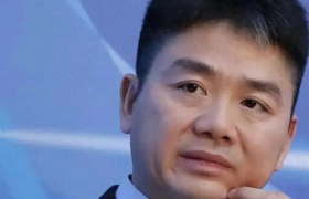 刘强东的“铁腕”与“柔术”：京东重回双位数增长