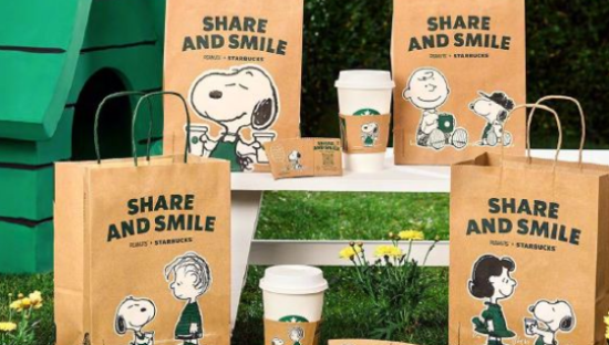 星巴克 × 史努比，和你加倍快乐