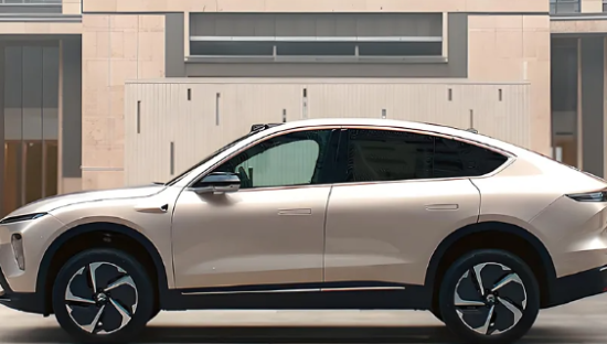 巨亏224亿，蔚来2025第一雷爆了！