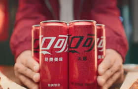 吃烧烤配可口可乐，当然要“贾冰”