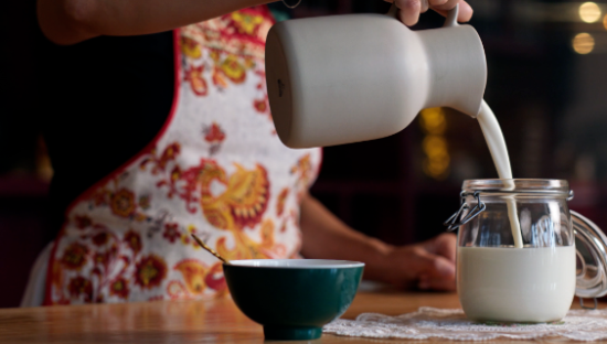 把牛奶拍成文明，特仑苏正在打造属于乳业的内容护城河