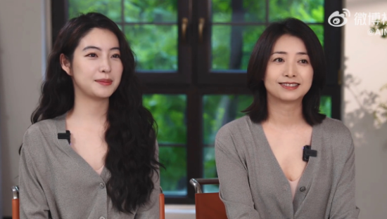 爱慕以拥抱之名，请妈妈爱慕自己