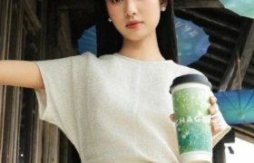 霸王茶姬“洗澡水”爆火，网友：姬味十足！