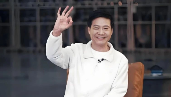 历史第一！55岁雷军，又干了1000亿！