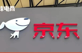 京东出海，和拼多多杠上了！