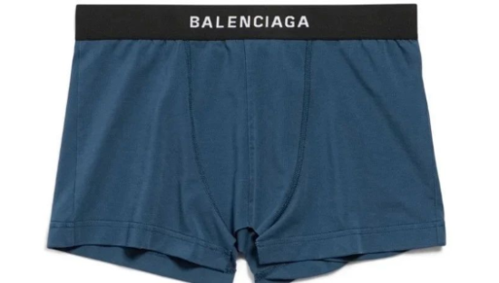 巴黎世家天价“内裤裙”，比“漏奶装”还炸裂！