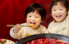 品牌都在节点做明星直播，为何这三家火锅出圈了？