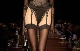 巴黎世家又出炸裂“神作”，严重怀疑设计师精神状态......