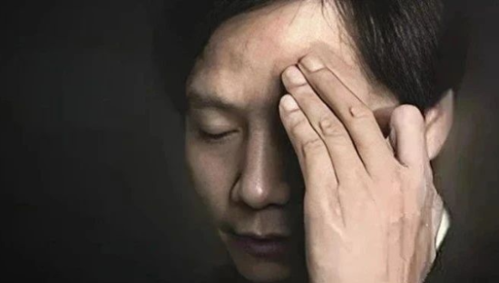 小米汽车销量暴跌46%，雷军跌落神坛？