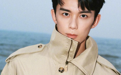 Burberry新晋代言人吴磊，开辟“吴”限可能