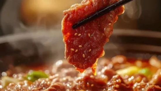 去林俊杰演唱会“捞人”：海底捞和巴奴撕开一道突围缺口