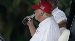 特朗普插手可口可乐配方，网友不干了！