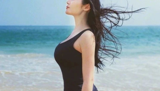 椰树椰汁爆改“贤妻风”，网友：你让我感到陌生！