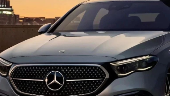 奔驰E级直降12.99万，掀了车圈桌子！