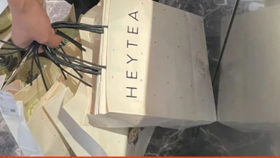 中国黄牛狂薅樱花妹羊毛！喜茶 x Chiikawa联名杯在日本炒出天价！