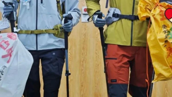 迪卡侬的尿素袋穿搭，比巴黎世家