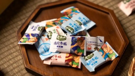 年入3亿、市占率超32%，小众零食赛道跑出「隐形巨头」