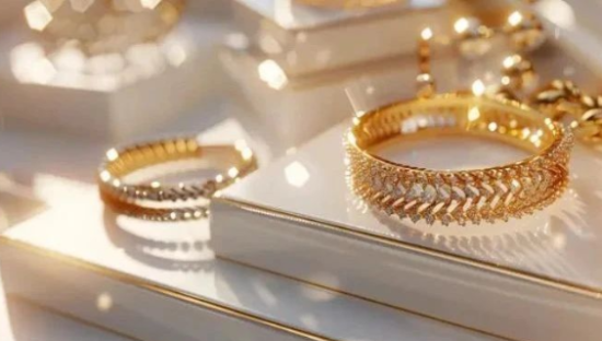 潘多拉倒下，新轻奢站起来了？