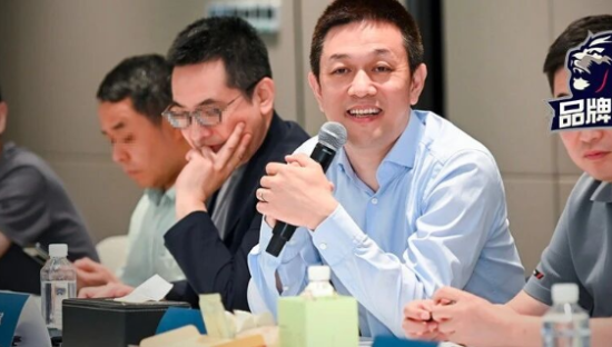 天降70亿！51岁李斌又回一口血