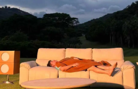 一口会social的锅，刷新了我对户外广告的认知