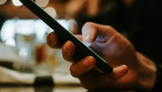 靠流量“赚钱”，小红书太急了？