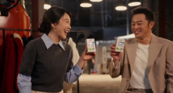 伊利让闫妮和沙溢久违的团圆了