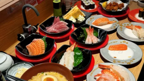 海底捞都盯上了！寿司彻底“翻红”