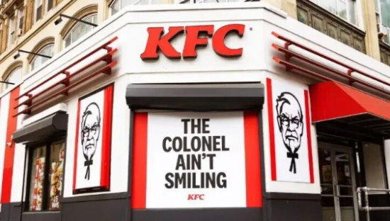 肯德基Logo爆改“缺牙上校”，比“殡葬风”还炸裂！