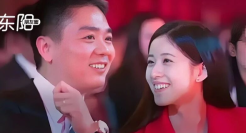 刘强东秀恩爱奶茶妹妹，打响最邪恶商战！