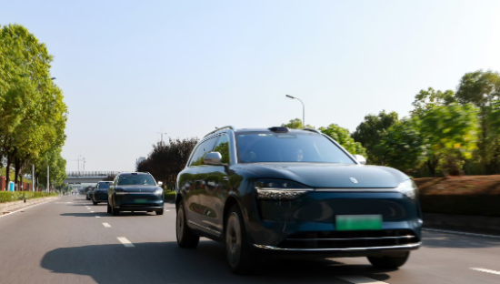 张兴海115亿绑华为撬港股 IPO，赛力斯三季报显新能源 “平衡术”