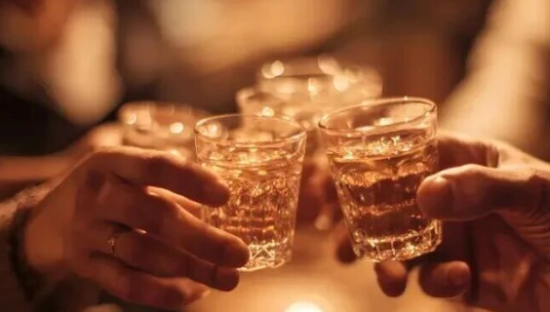 郎酒转身，是破是立